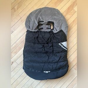 JJ Cole Black and Gray Baby Toddler Expanding Winter Stroller Footmuff Bag Sack